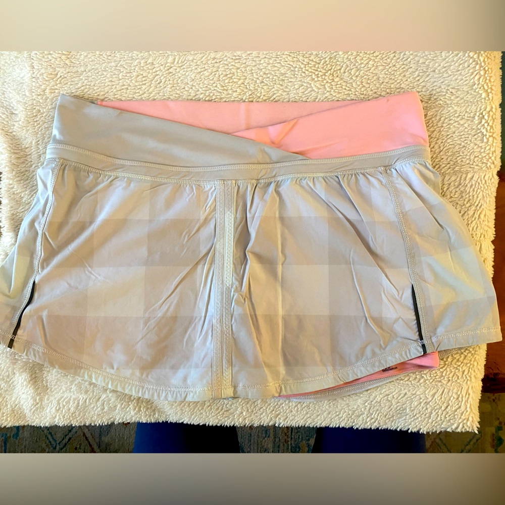 Lululemon gray and pink tennis skirt/skort